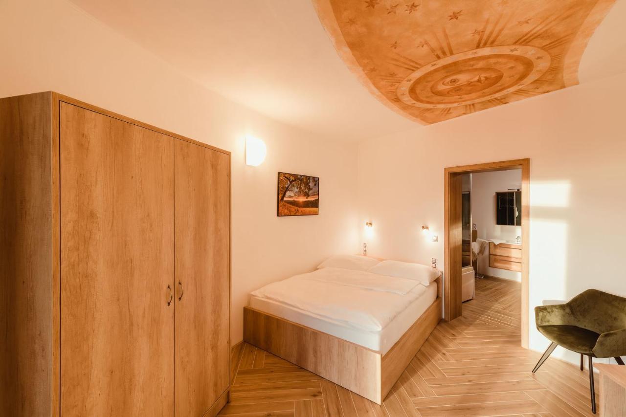 Hotel Dymnik Rumburk Exterior photo